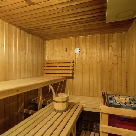 Quaint With Sauna شقة